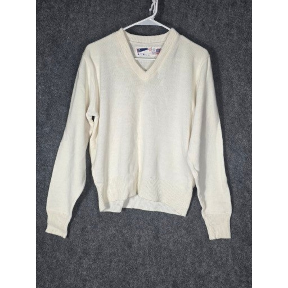 VTG SCHOOL APPAREL INC Mens V‎ Neck Sweater Cream White Size 42 Acrylic USA